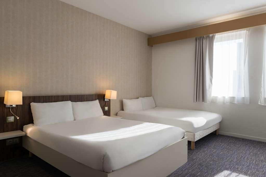 The Originals City, Hôtel Le Coeur d'Or, Sedan Est  Douzy Zimmer foto